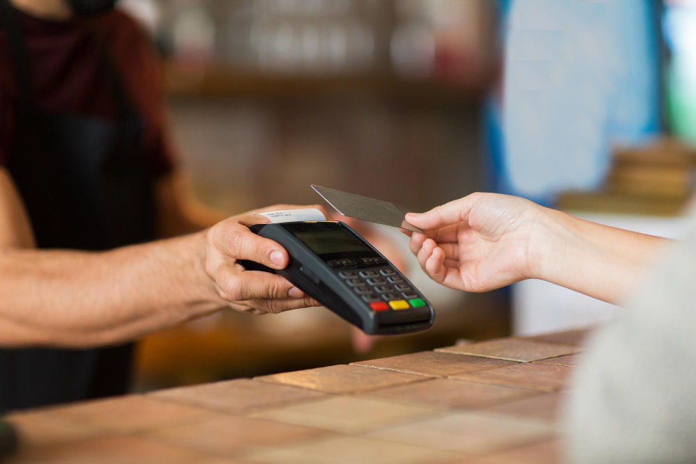 L'interconnexion entre la solution de paiement POS et le logiciel de caisse évite les doubles saisies L'interconnexion entre la solution de paiement POS et le logiciel de caisse évite les doubles saisies